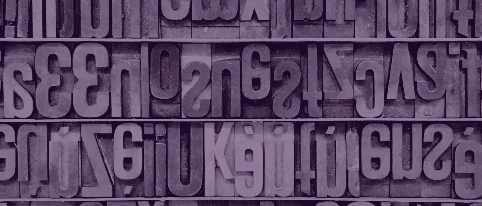 Letras tipograficas en una pared