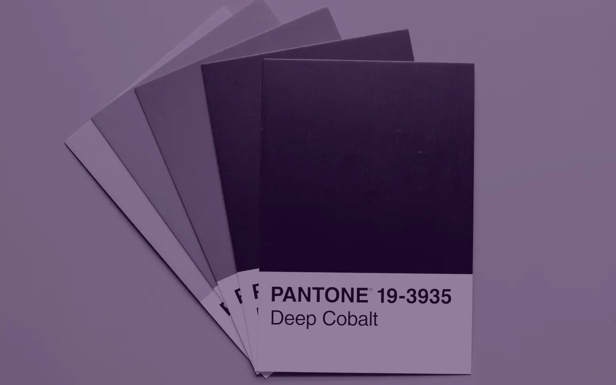 Abanico de muestras de color Pantone